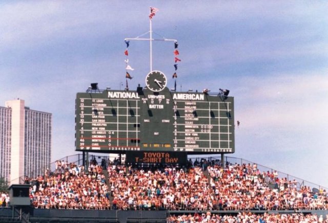 Wrigley Field Scoreboard Photos - Wrigley Field News - Wrigley Field  Updates - Chicago Cubs